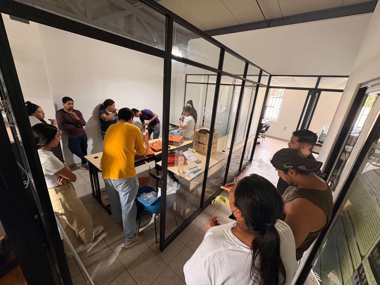 Jornada de mantenimiento en el edificio de Posgrado, fotografía 12 de 13